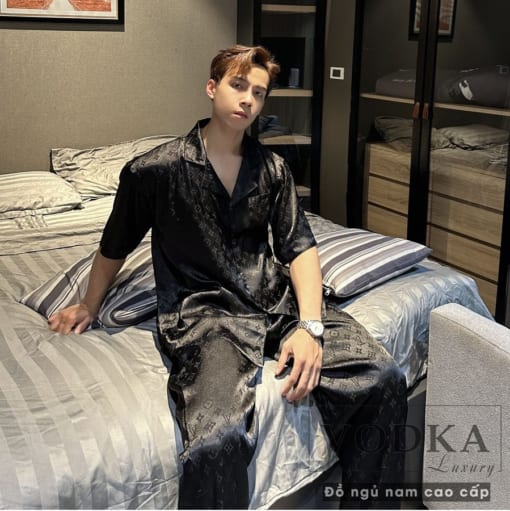 Đồ ngủ đôi pijama lụa đen gấm cao cấp mặc hè mát mẻ LV34 - VODKA LUXURY